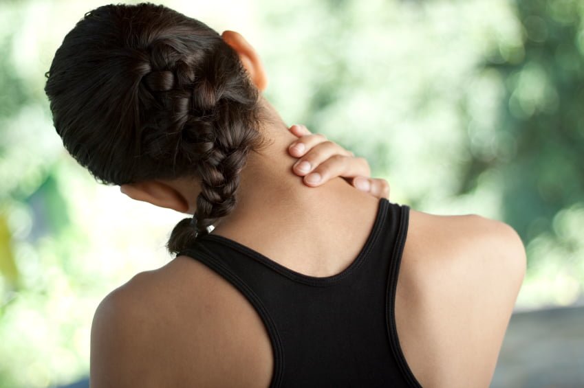 woman neck pain