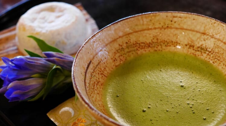 Matcha powder drink