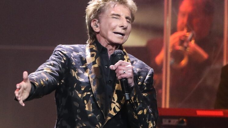 Barry Manilow serenaded the crowd at the KFC Yum! Center on Monday, August 21, 2023